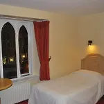 Otel Hibernian & Leisure Centre 3*