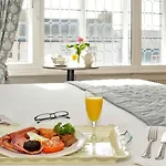 Hibernian & Leisure Centre Otel 3*