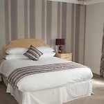 Hibernian & Leisure Centre Otel