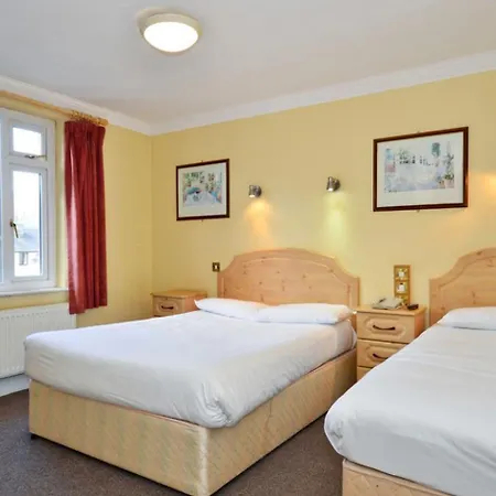 Hibernian & Leisure Centre Hotel Mallow