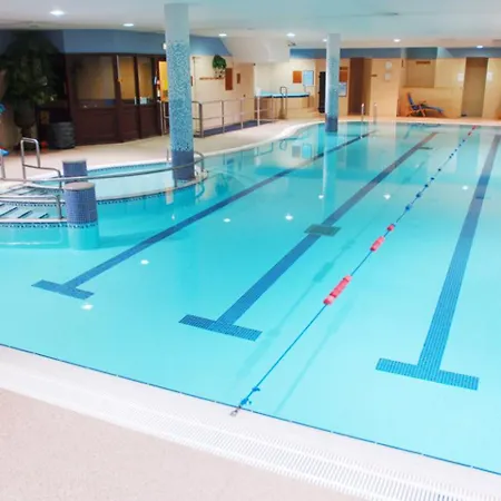 Hibernian & Leisure Centre Hotel 3*