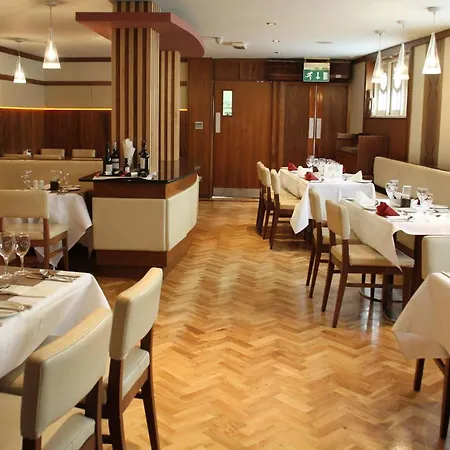 Hibernian & Leisure Centre 3* Mallow