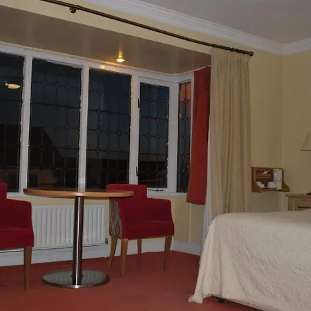 Hibernian & Leisure Centre Hotel