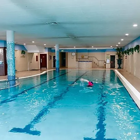 Hibernian & Leisure Centre Ξενοδοχείο