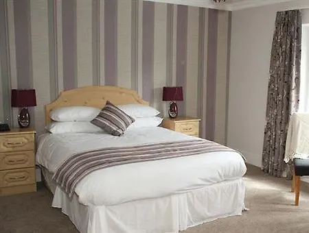 Hibernian & Leisure Centre Hotel