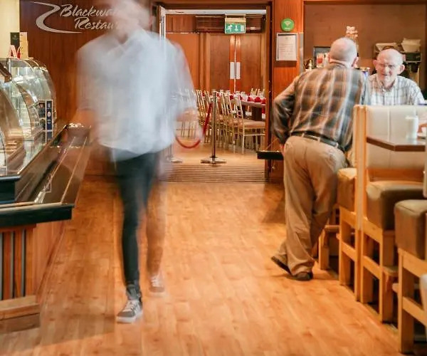 Hibernian & Leisure Centre Hotell