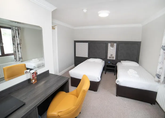 Hibernian & Leisure Centre ホテル 3*