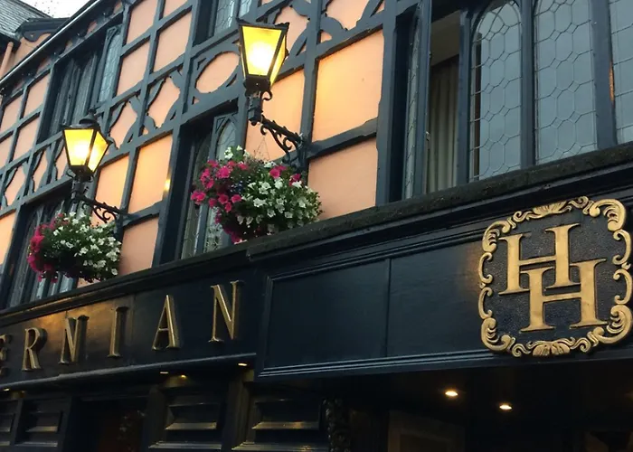 Hibernian & Leisure Centre Hotel 3*