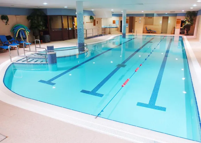 Hibernian & Leisure Centre Hotel 3*